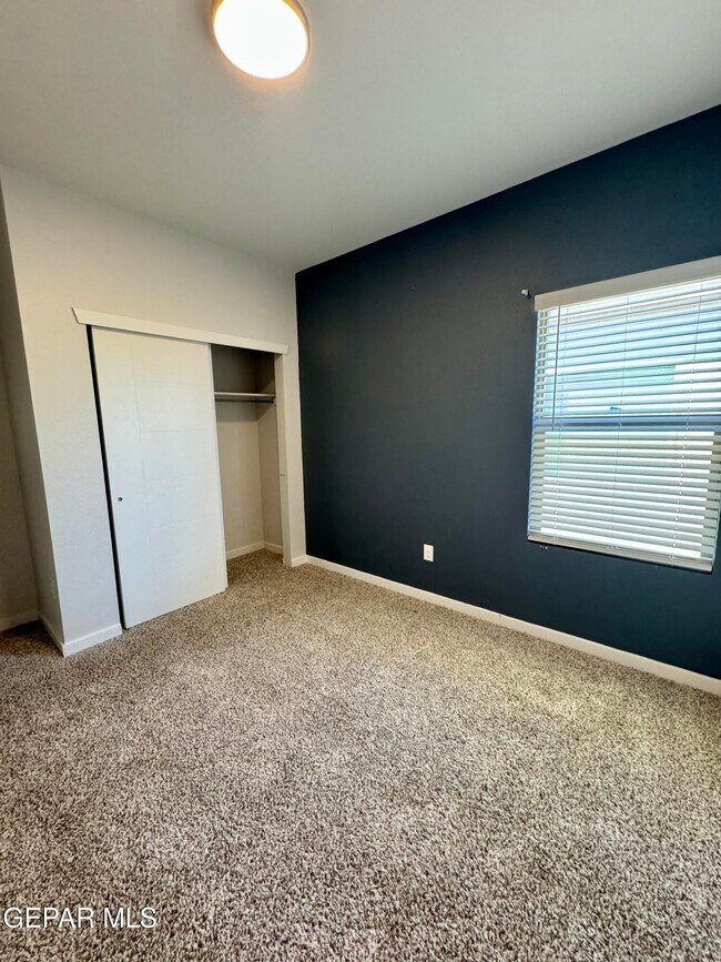 Building Photo - 12725 Don Norte St