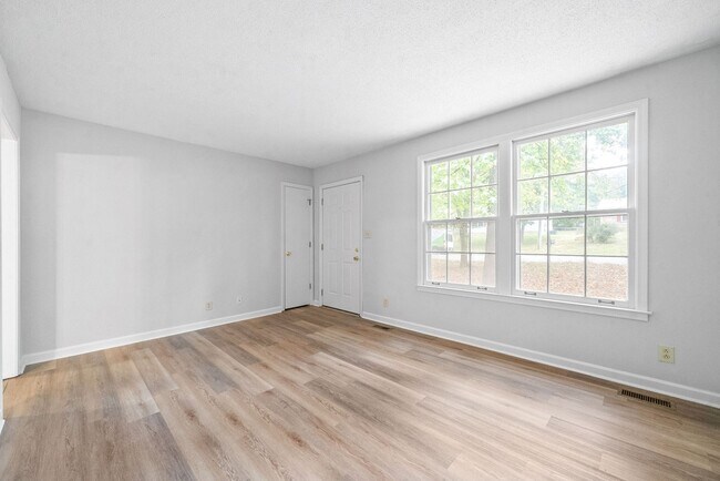 Building Photo - 510 Aspen Dr