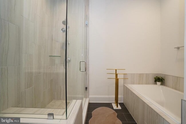 Building Photo - 44655 Provincetown Dr