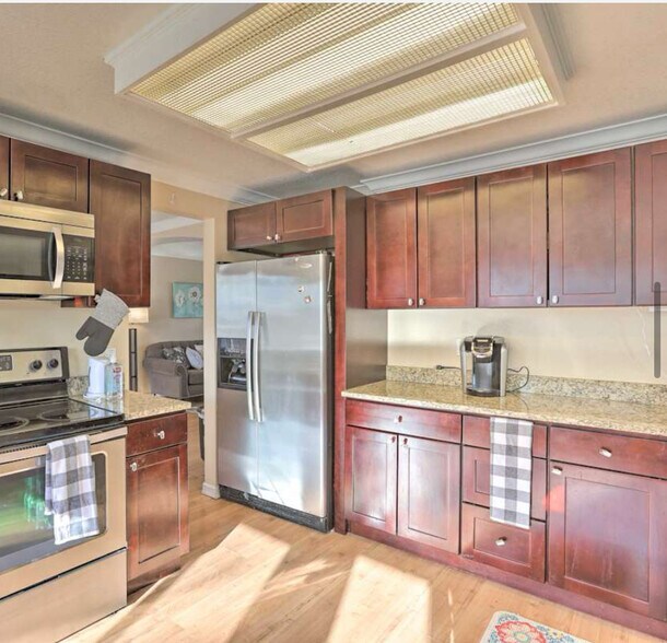 Building Photo - 5357 S Liverpool Way