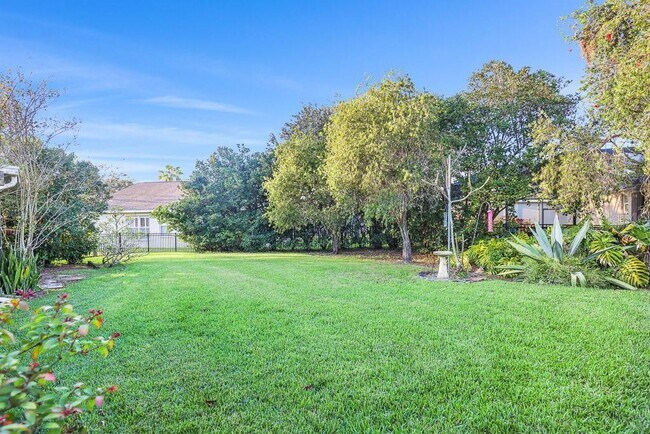 Building Photo - 15016 Heronglen Dr