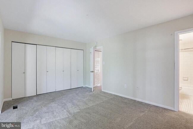 Building Photo - 5139 Dudley Ln