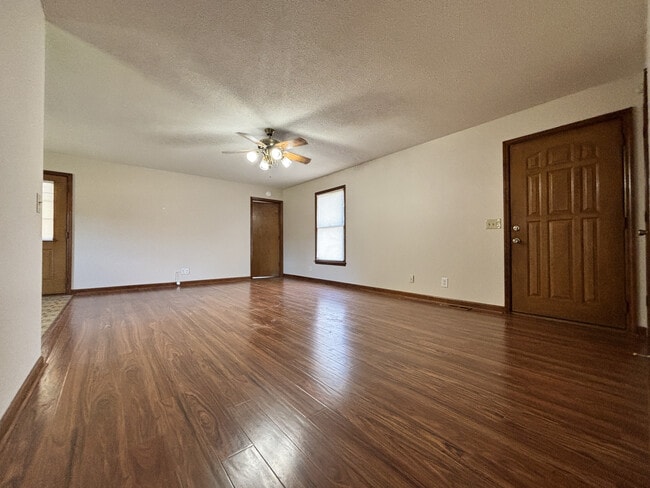 Building Photo - 134 Church Cross Rd