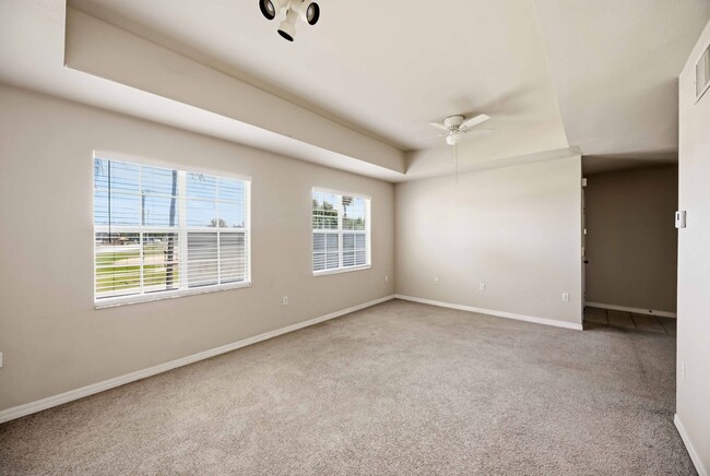 Building Photo - 1195 Villagio Cir