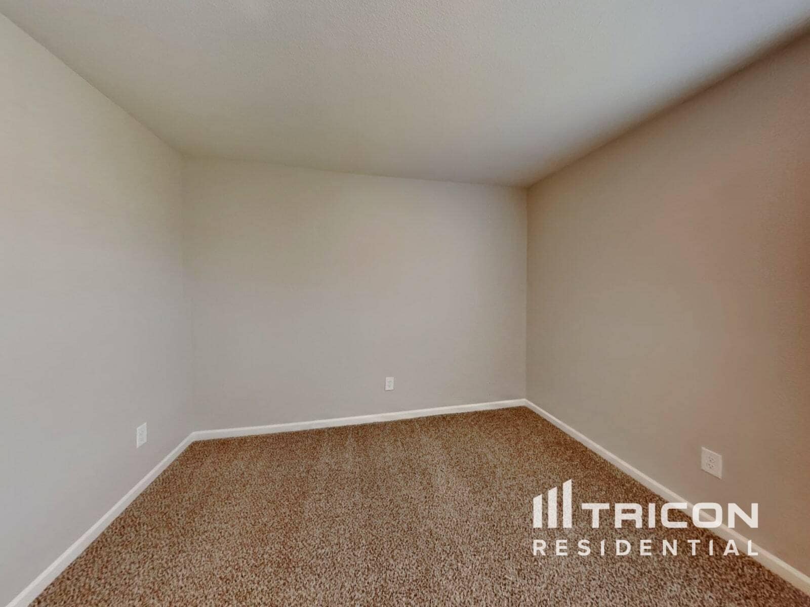 Building Photo - 2 Hazelburn Ct
