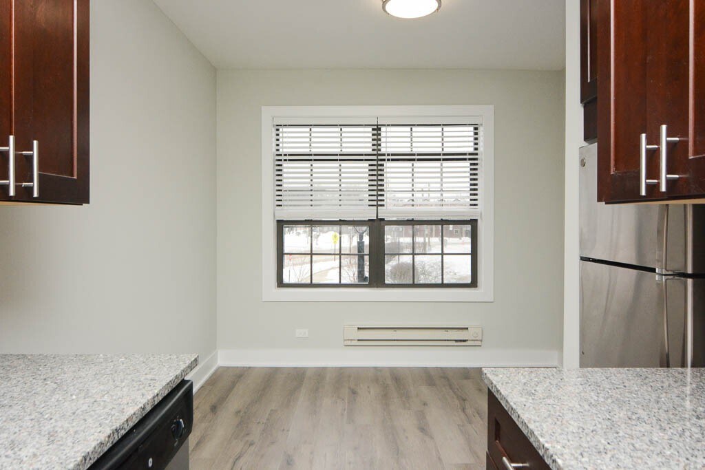 Building Photo - 725 St Johns Ave