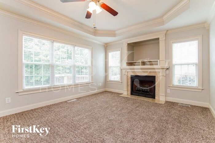 Building Photo - 286 Winding Oak Way