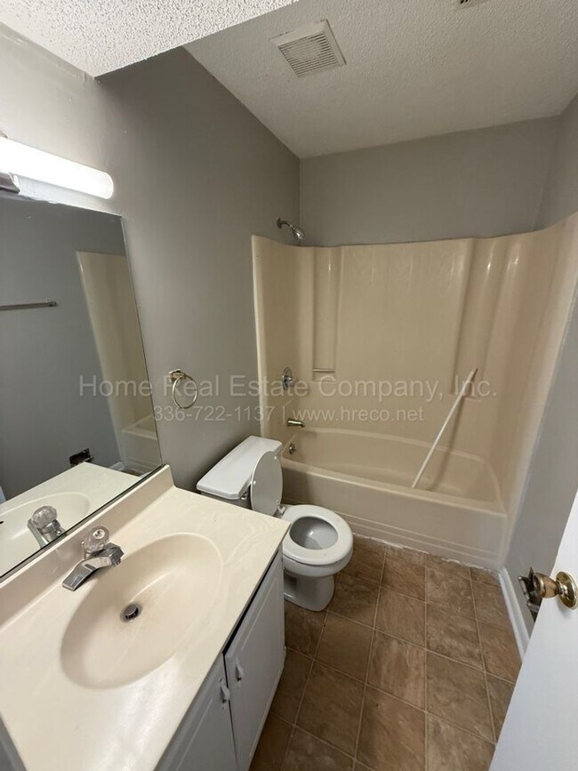 Building Photo - 184 Driftwood Ln