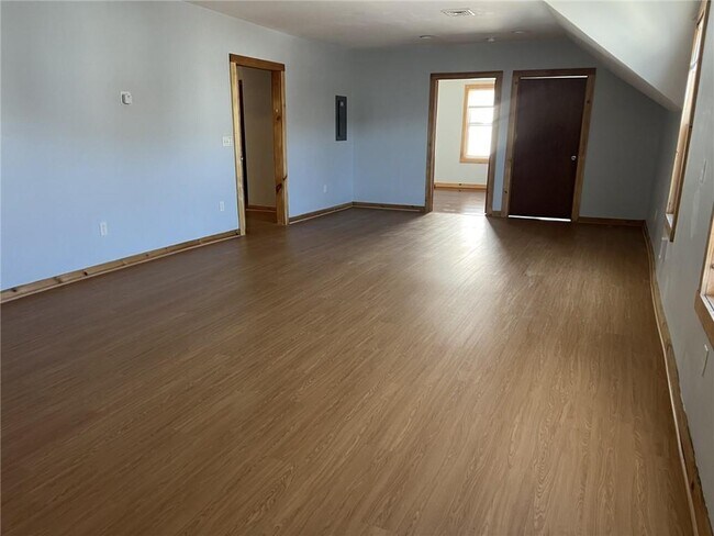 Building Photo - 47 Chester St