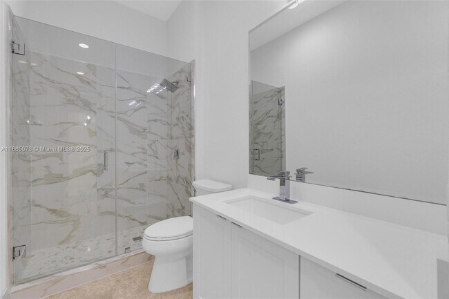 Building Photo - 17910 SW 80th Ave