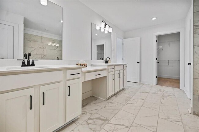 Building Photo - 3381 Macaiva Aly