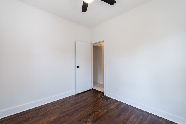 Building Photo - 2203 S Shelby St