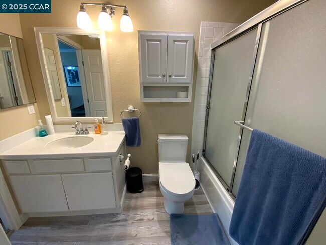 Building Photo - 205 Compton Cir