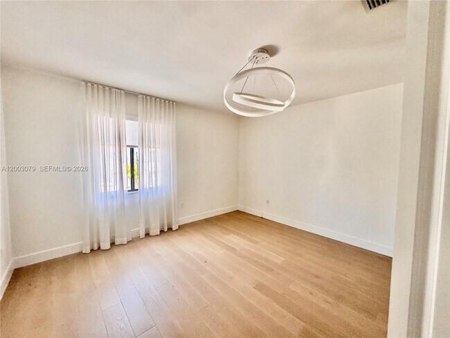 Building Photo - 8108 NW 48th Terrace