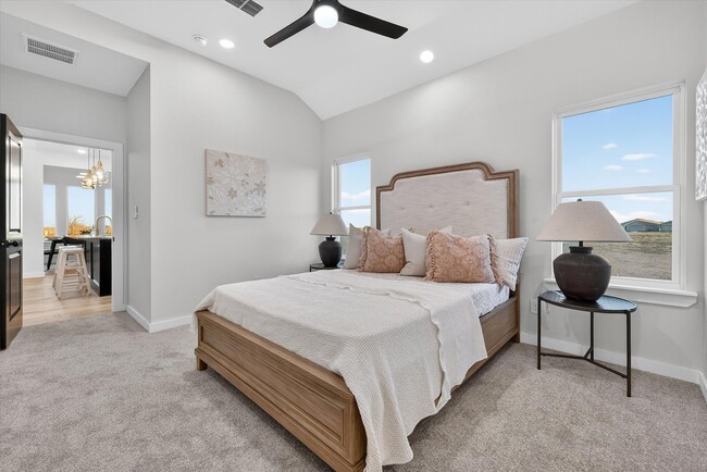 Building Photo - 1415 Farmhouse Ave