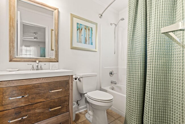 Building Photo - 71 Baird Rd