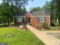 Building Photo - 1100 Broadview Rd