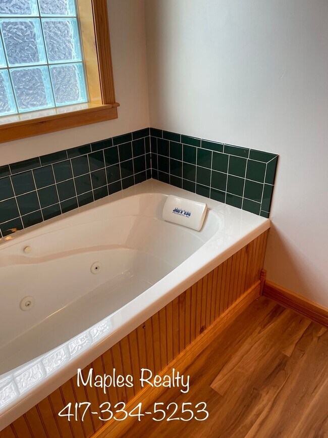 Building Photo - VERY NICE 3 bedroom home in Branson, MO fo...