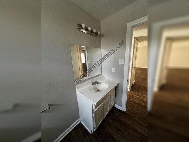 Building Photo - 2760 Koko Dr