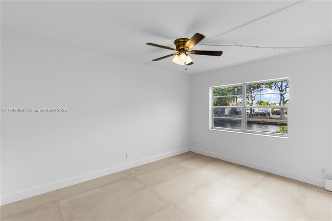 Building Photo - 1400 NE 57th Ct