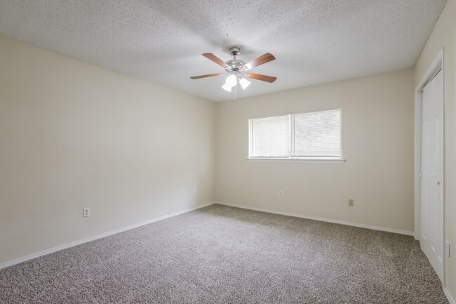 Building Photo - 20142 Misty Pines Dr