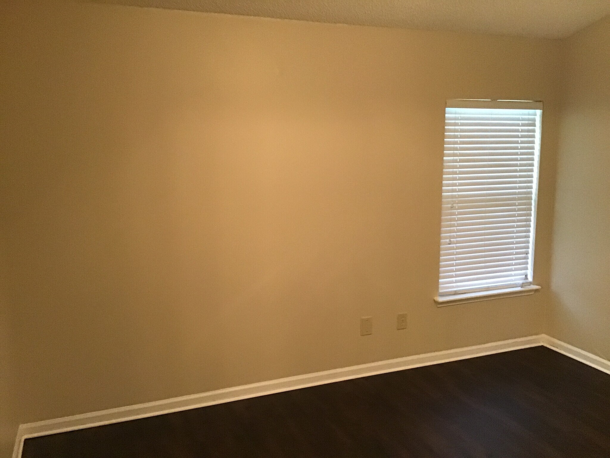 Building Photo - 1836 Northglen Cir