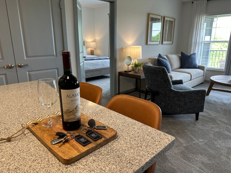 Building Photo - 5102 Aldersgate Dr