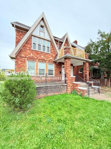 Building Photo - 2651 Calvert Ave
