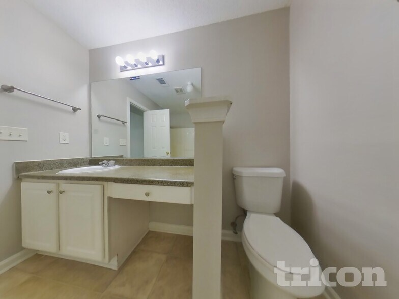 Building Photo - 2269 Charleston Pointe SE