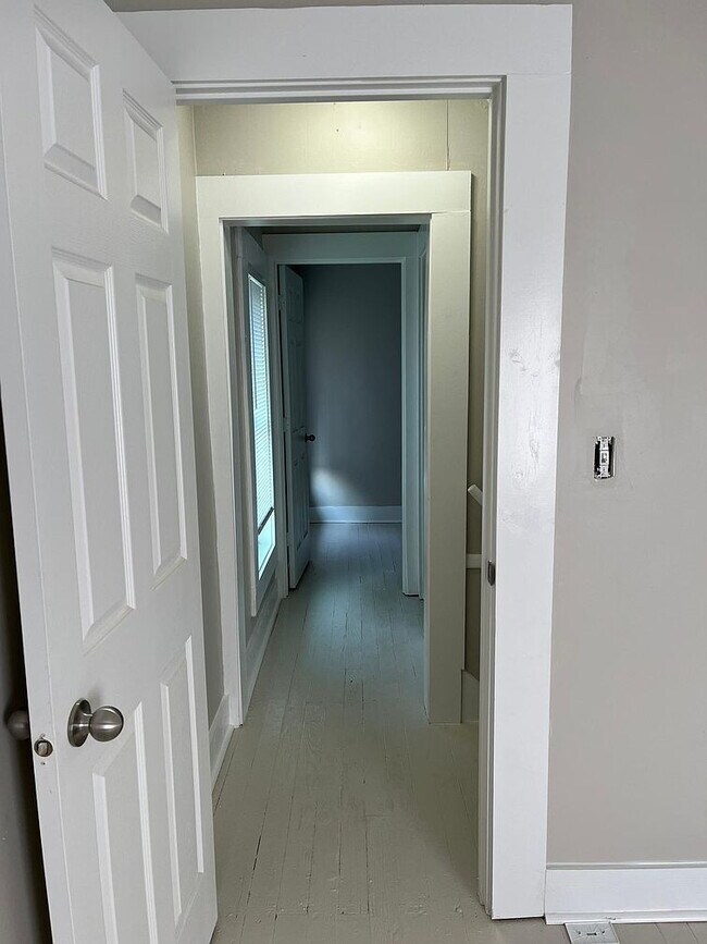 Building Photo - Single Family Home