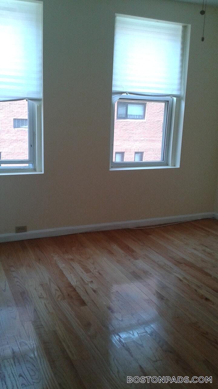Building Photo - 145 Endicott St