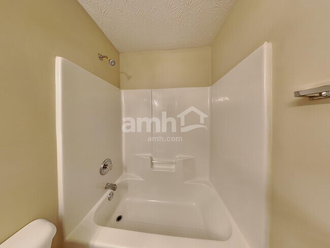 Building Photo - 103 Cottonwood Pl