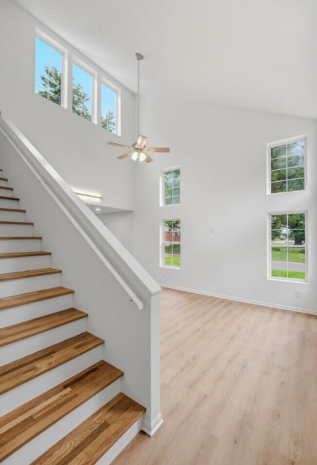 Building Photo - 1515 Mills Dr