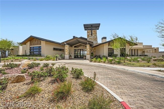 Building Photo - 6 Sun Lily Ln
