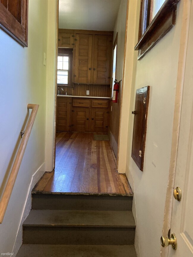 Building Photo - 748 Wheaton Ave