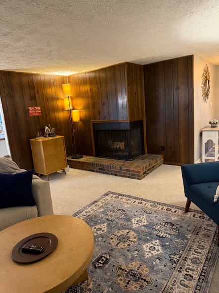 Building Photo - 8056 Pebble Creek Ct