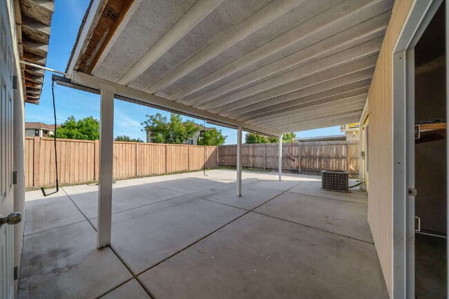 Building Photo - 9326 Lembert Dome Cir