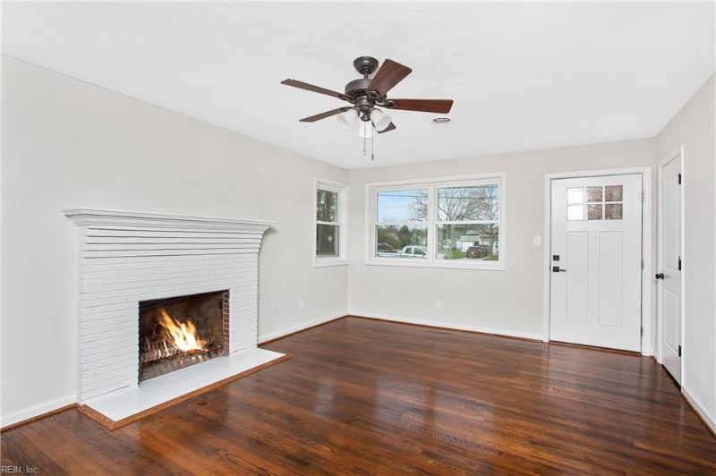 Building Photo - 5931 Sellger Dr