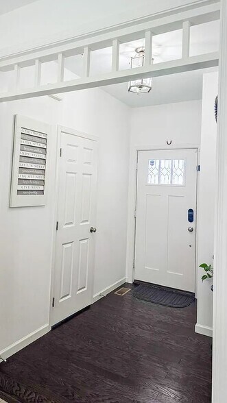 Building Photo - 1624 Haralson Dr