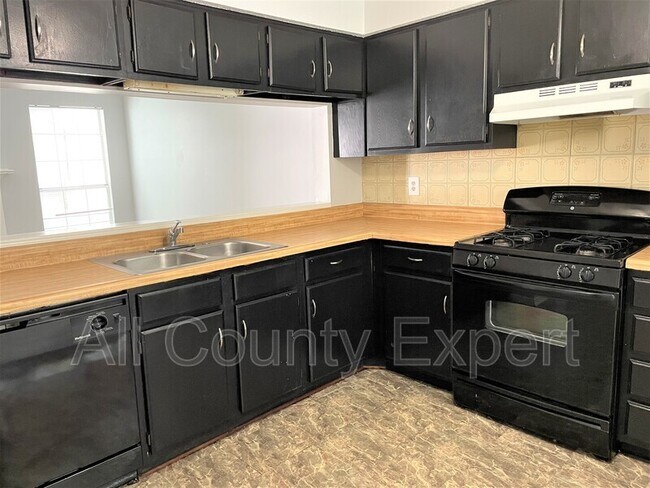 Building Photo - 3089 Revere Ct