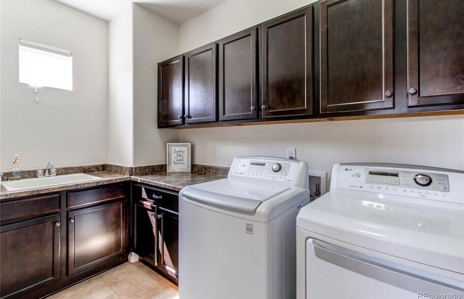 Building Photo - 14969 Melco Ave