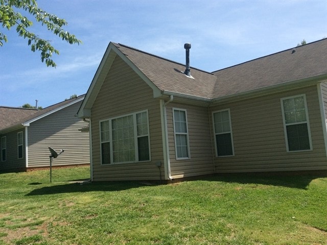 Building Photo - 201 Charlotte Ct