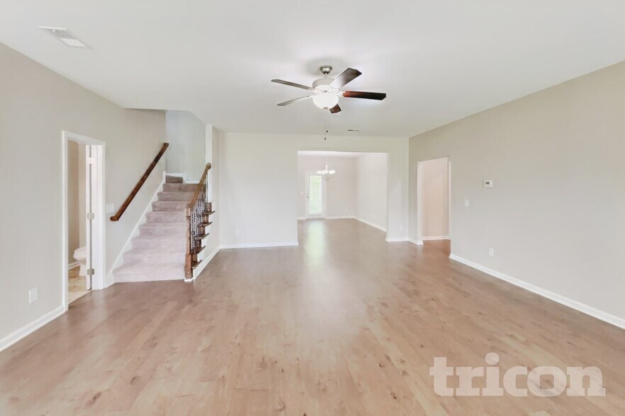 Building Photo - 925 Beverly Ct