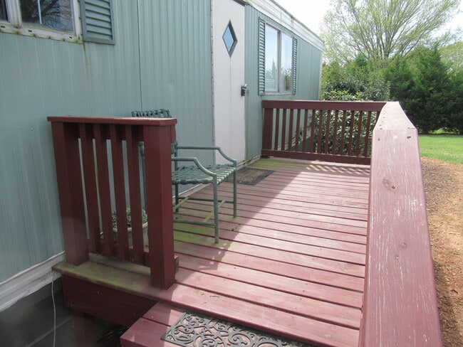 Building Photo - Cozy 2-Bedroom Home for Lease in Western Lincoln County – Move-In Ready!