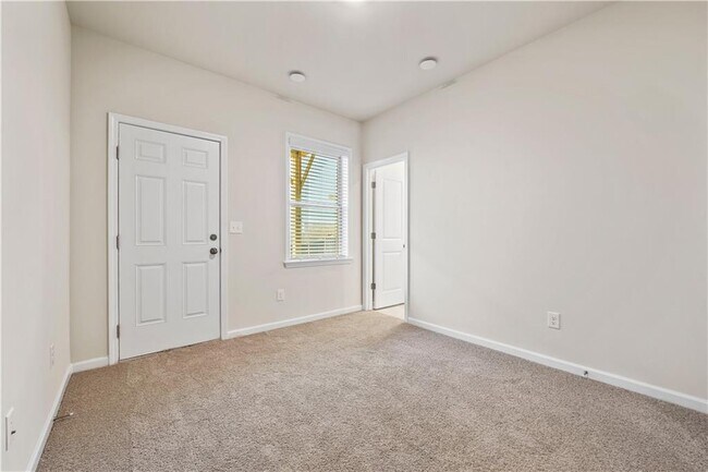 Building Photo - 135 Matson Run SW