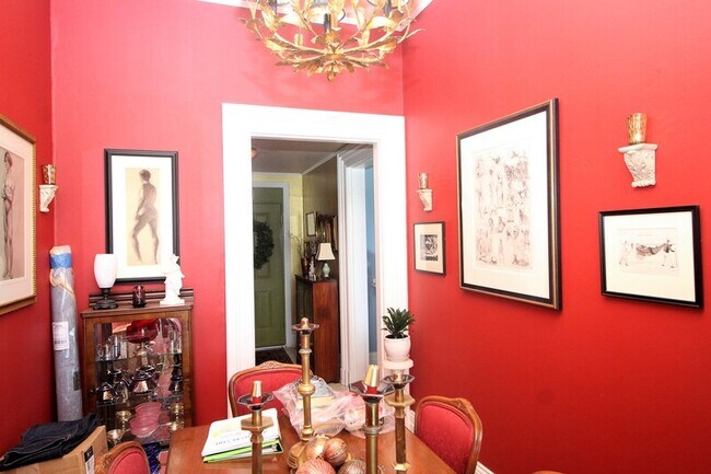 Building Photo - 1011 N Charles St