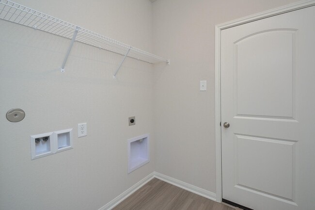 Building Photo - 8022 Burnt Orchid Dr