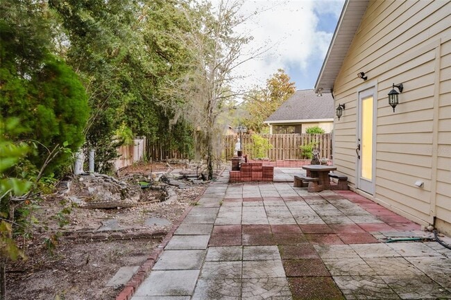 Building Photo - 2114 NW 52nd Pl