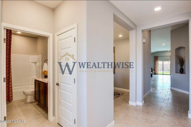 Building Photo - 8839 Baja Fairy Dr