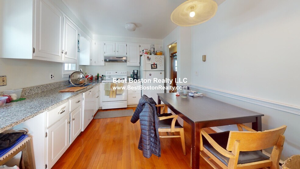 Building Photo - 45 Warren St